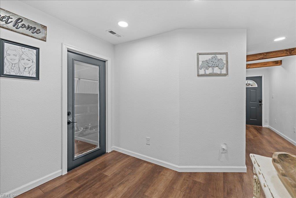 427 Linden Ave Property Photo 12