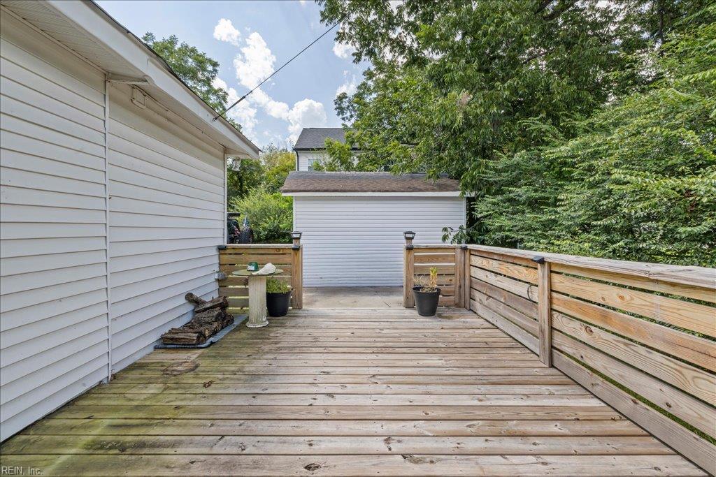 427 Linden Ave Property Photo 28