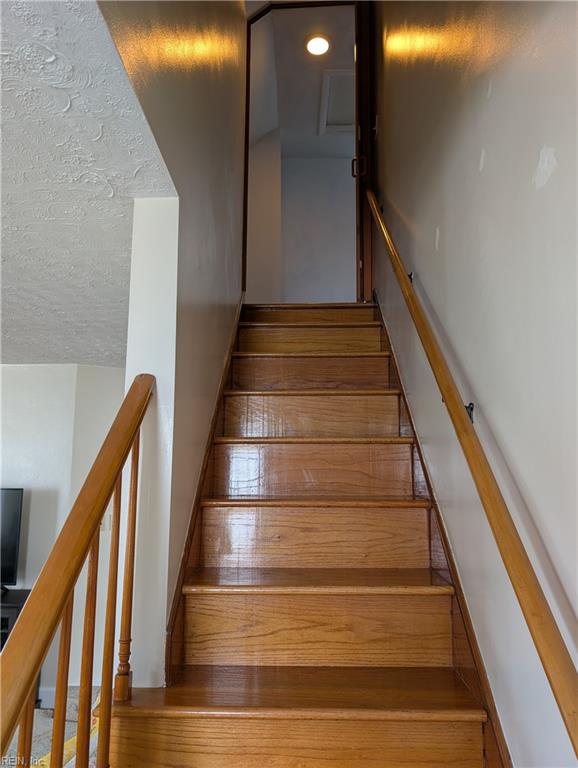 14 Plaza Dr Property Photo 11