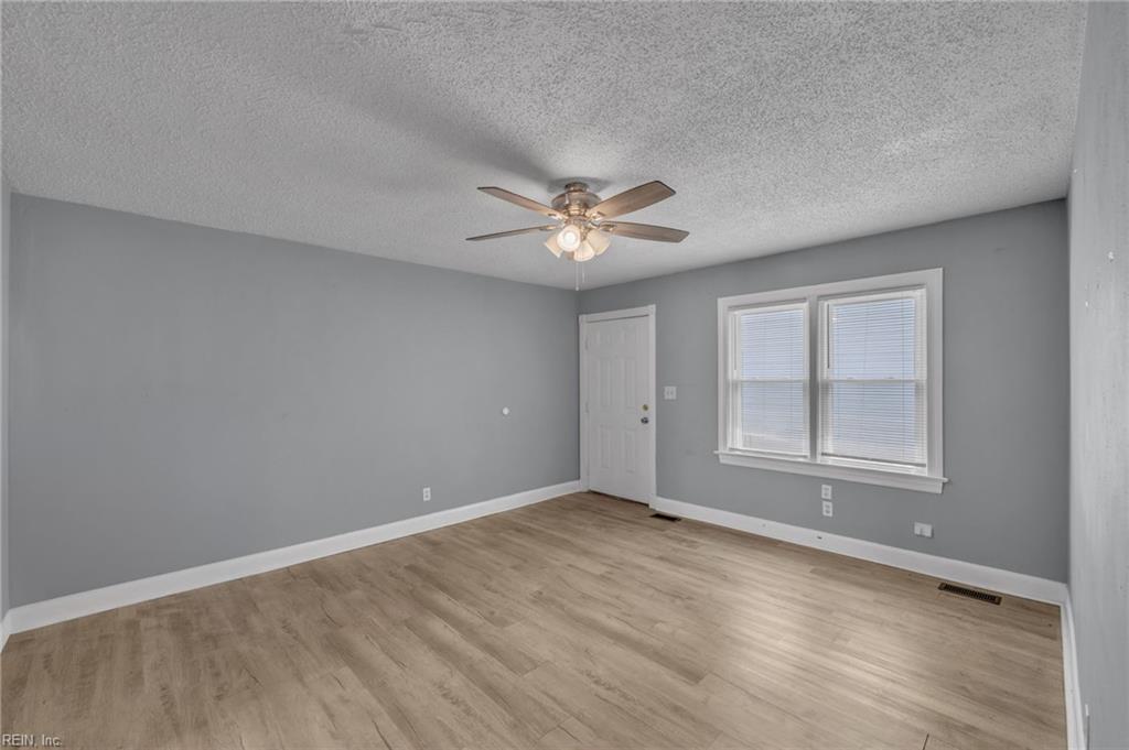 1228 Commerce Ave Property Photo 10