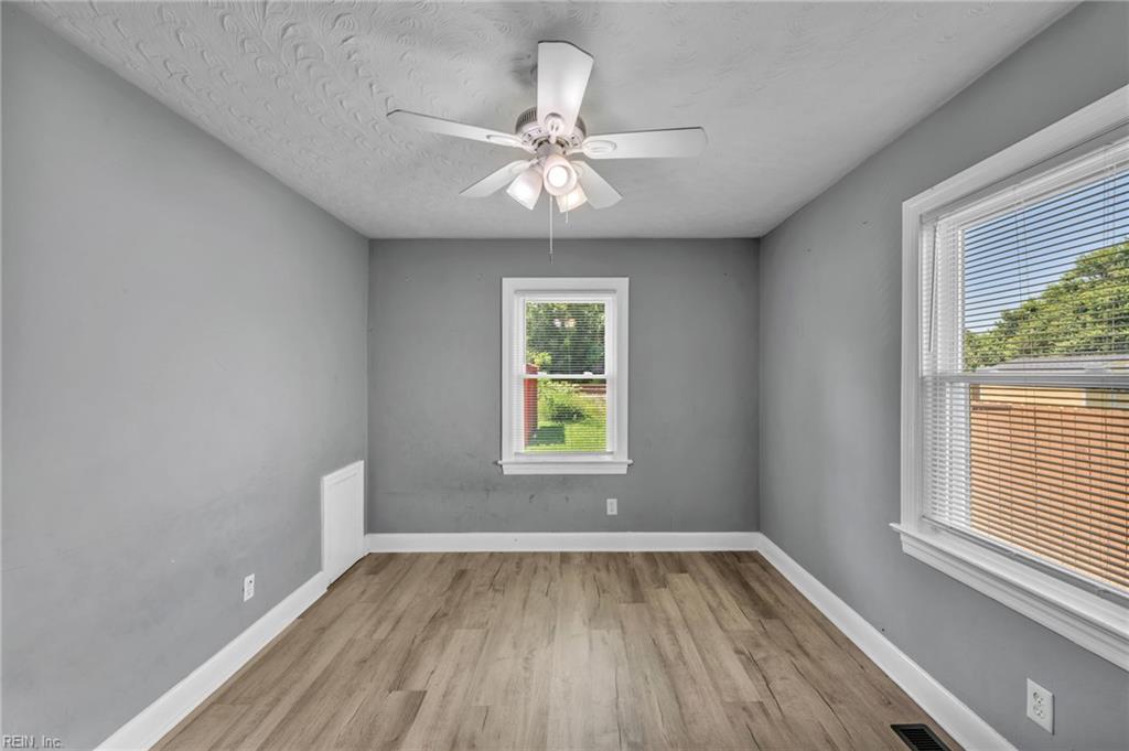 1228 Commerce Ave Property Photo 19
