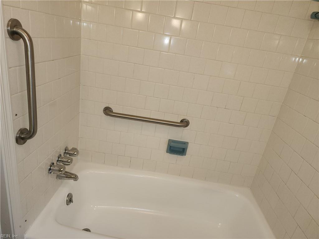 809 Burton St Property Photo 13