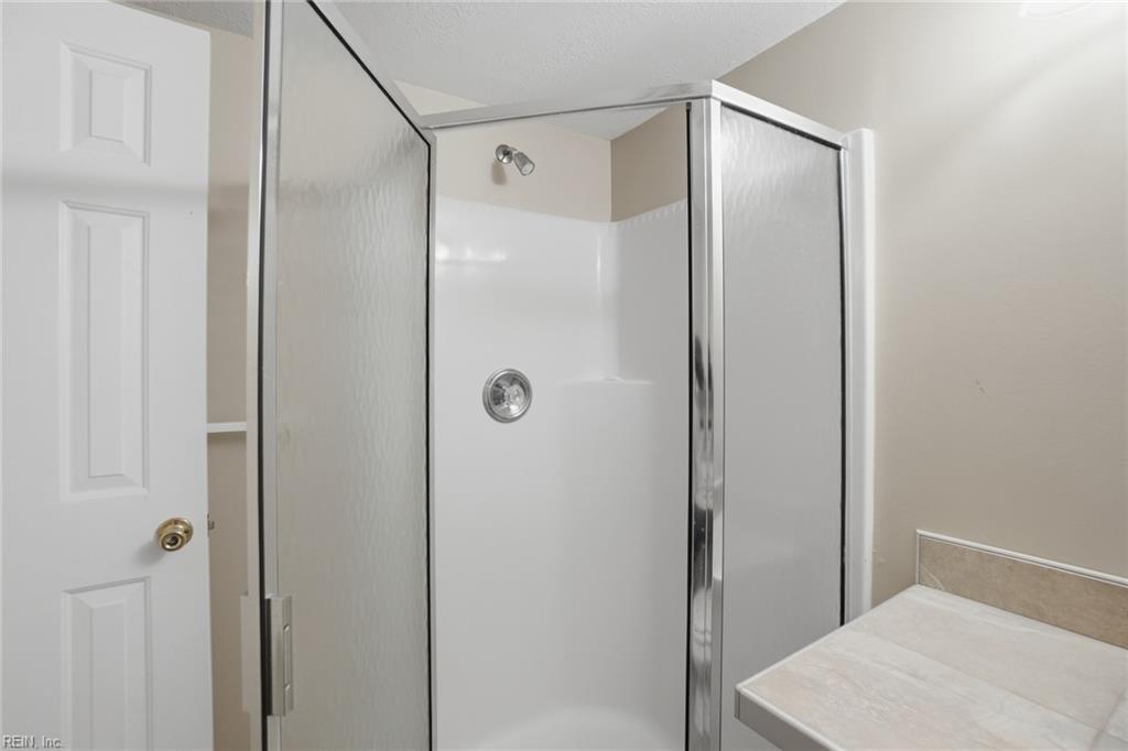 405 Pinewell Dr Property Photo 25