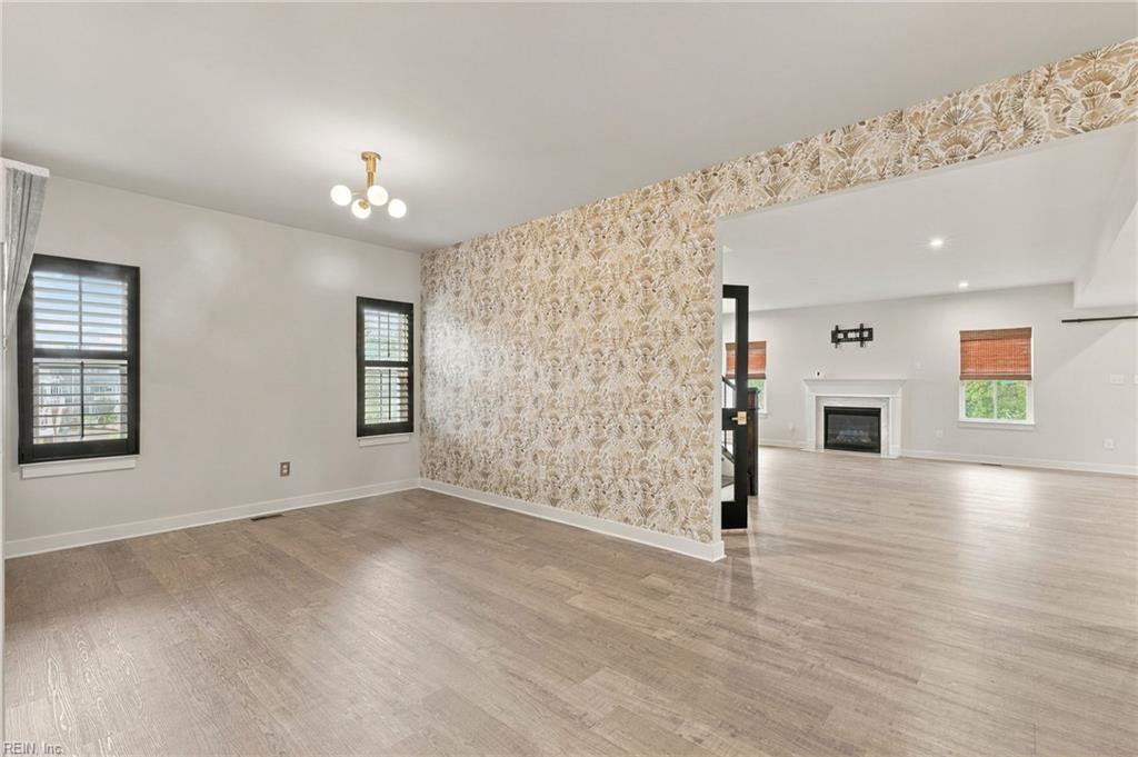 9541 Viburnum Dr Property Photo 3