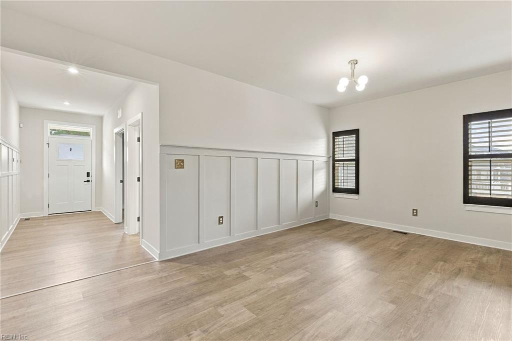 9541 Viburnum Dr Property Photo 4
