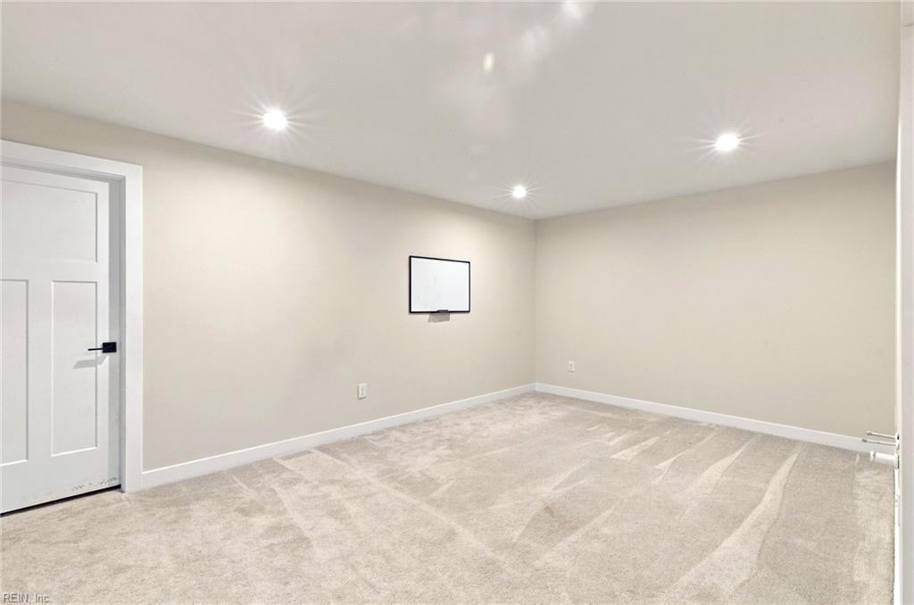 9541 Viburnum Dr Property Photo 29