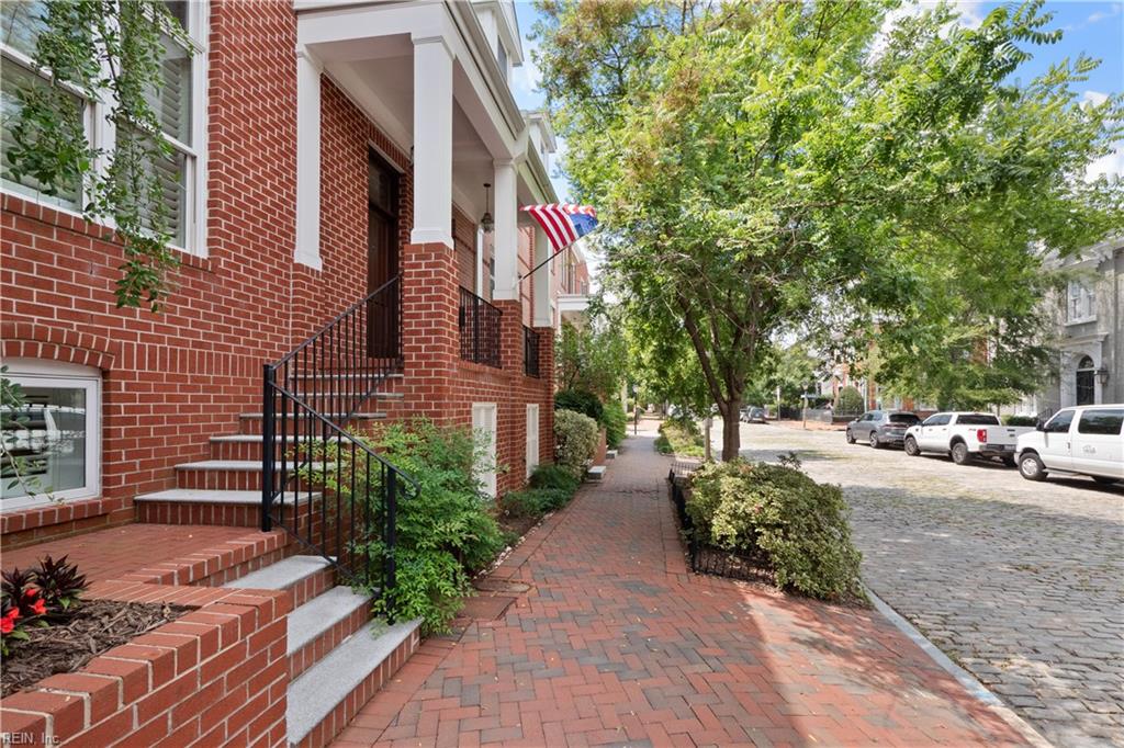 255 W Freemason St Property Photo 2