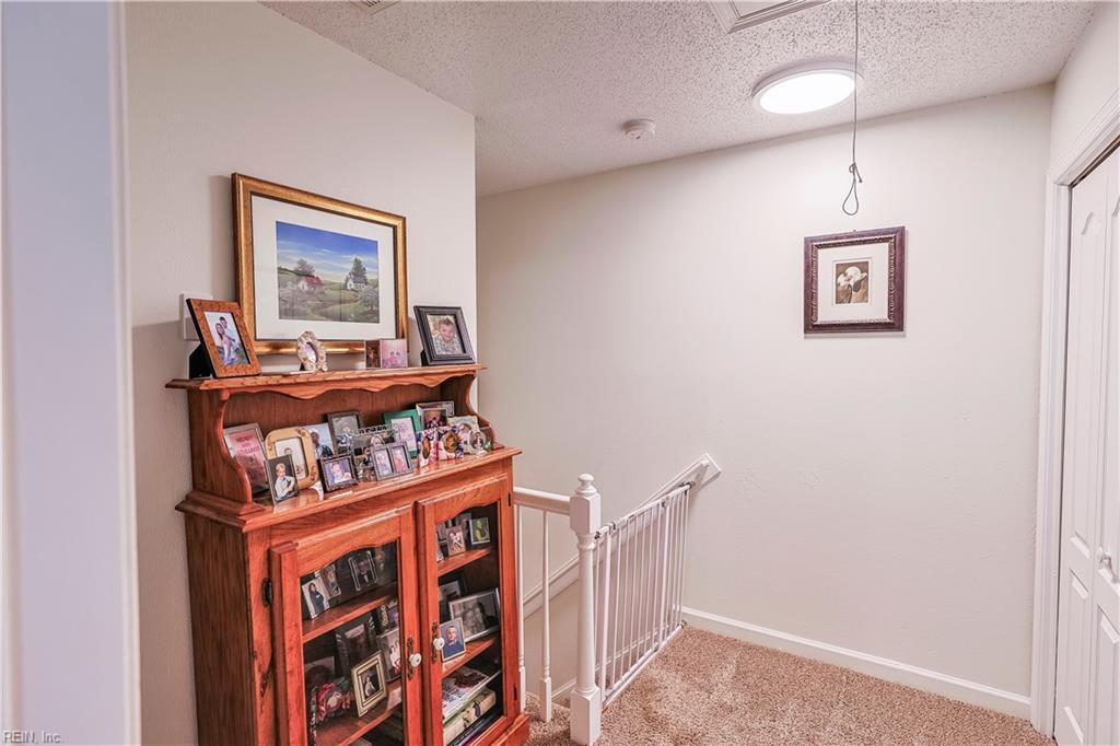 320 Esplanade Pl Property Photo 21