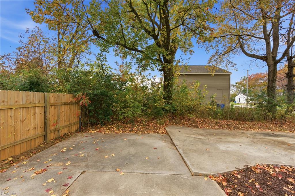 2218 Vicker Ave Property Photo 36