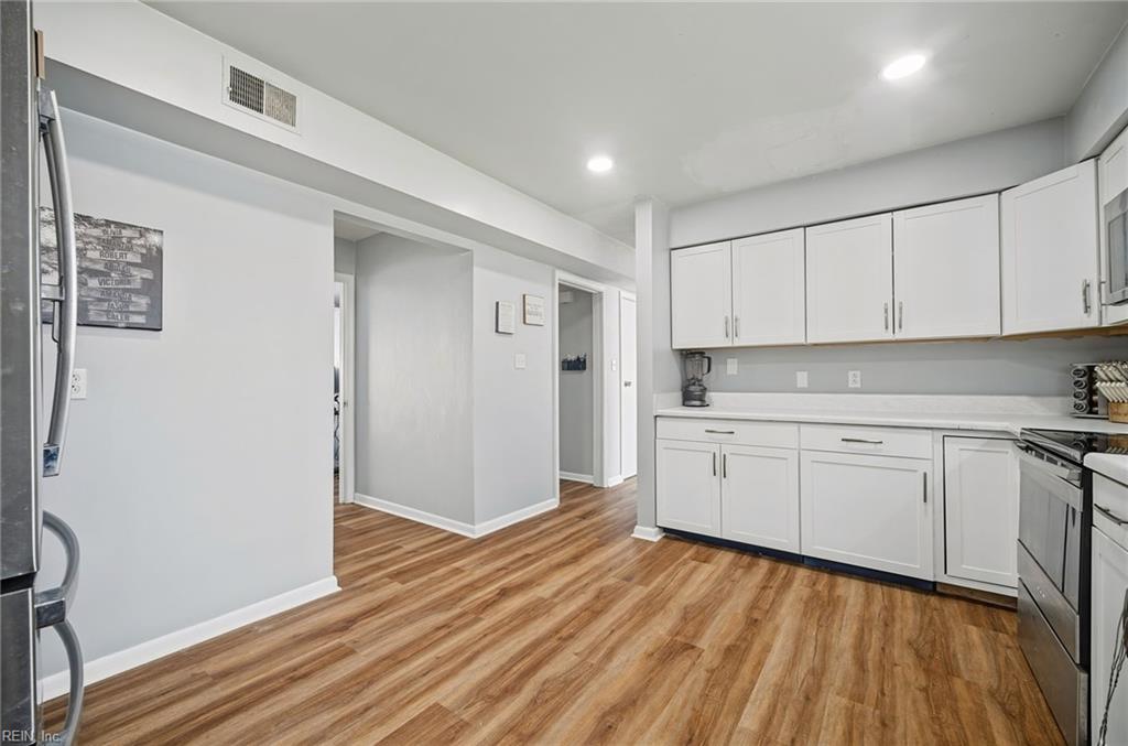 4494 Paddock Ln Property Photo 16