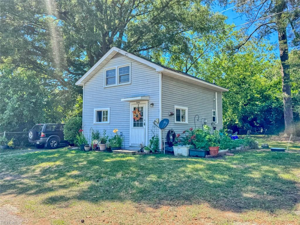 7557 Bellehaven Dr Property Photo 3