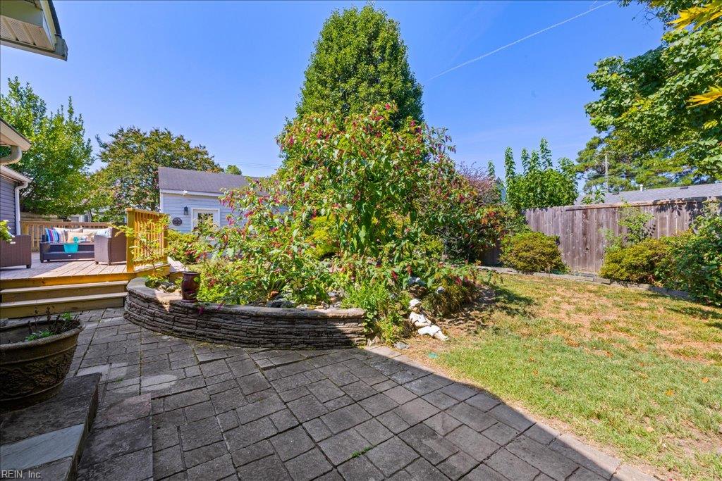 605 Aragona Blvd Property Photo 11