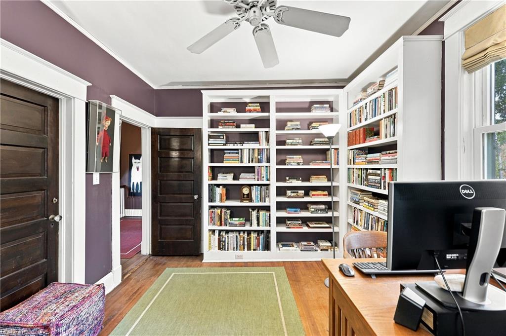 935 Shirley Ave Property Photo 37