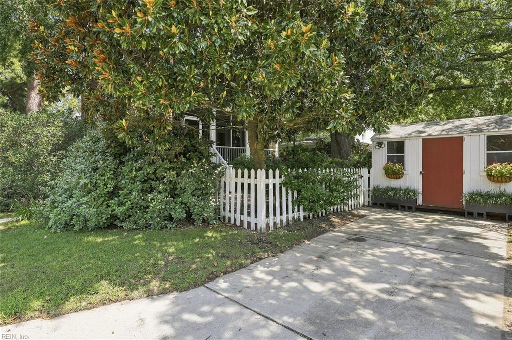 935 Shirley Ave Property Photo 45