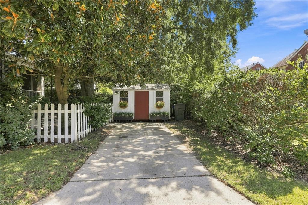 935 Shirley Ave Property Photo 46