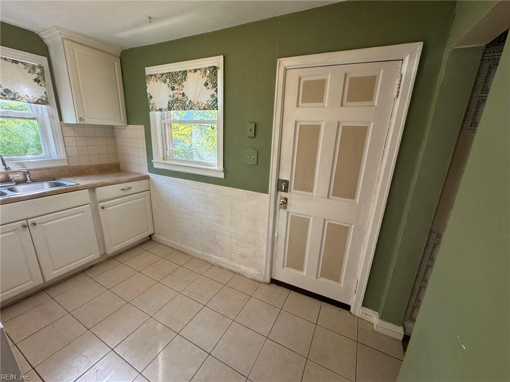 5036 Lesselle Dr Property Photo 8