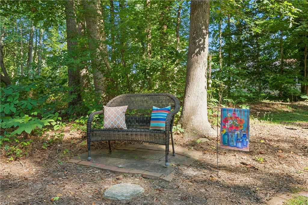 109 Nevada Cir Property Photo 3