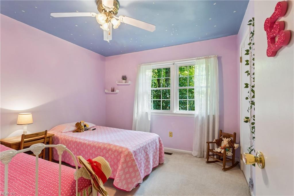109 Nevada Cir Property Photo 28