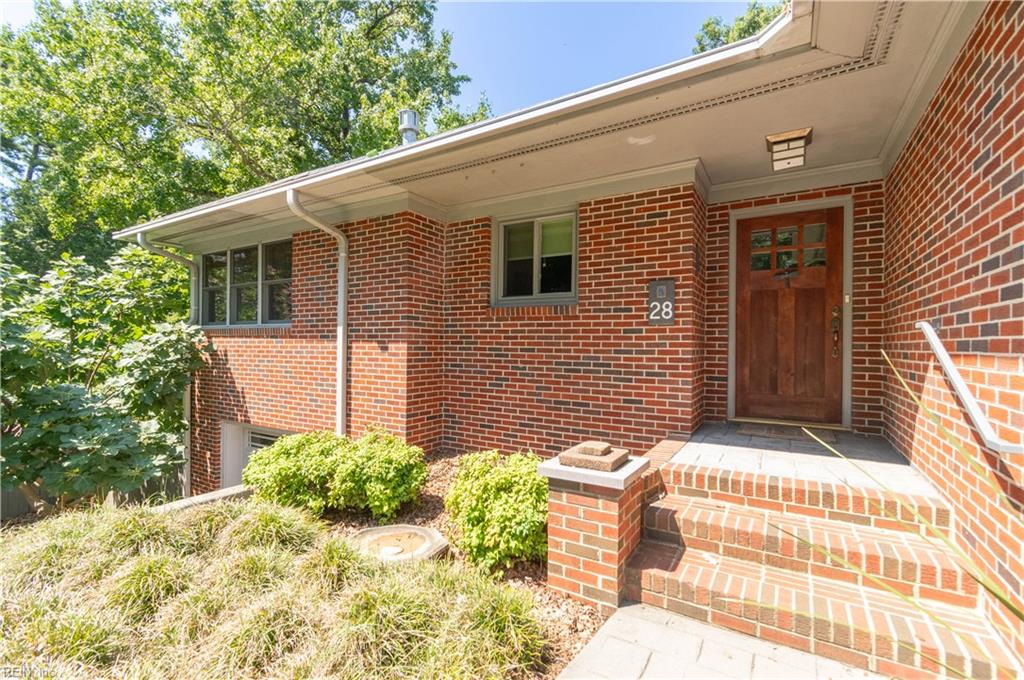 28 Laurel Wood Rd Property Photo 5