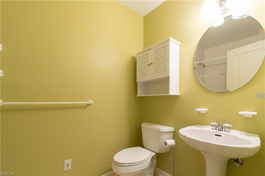 28 Laurel Wood Rd Property Photo 23