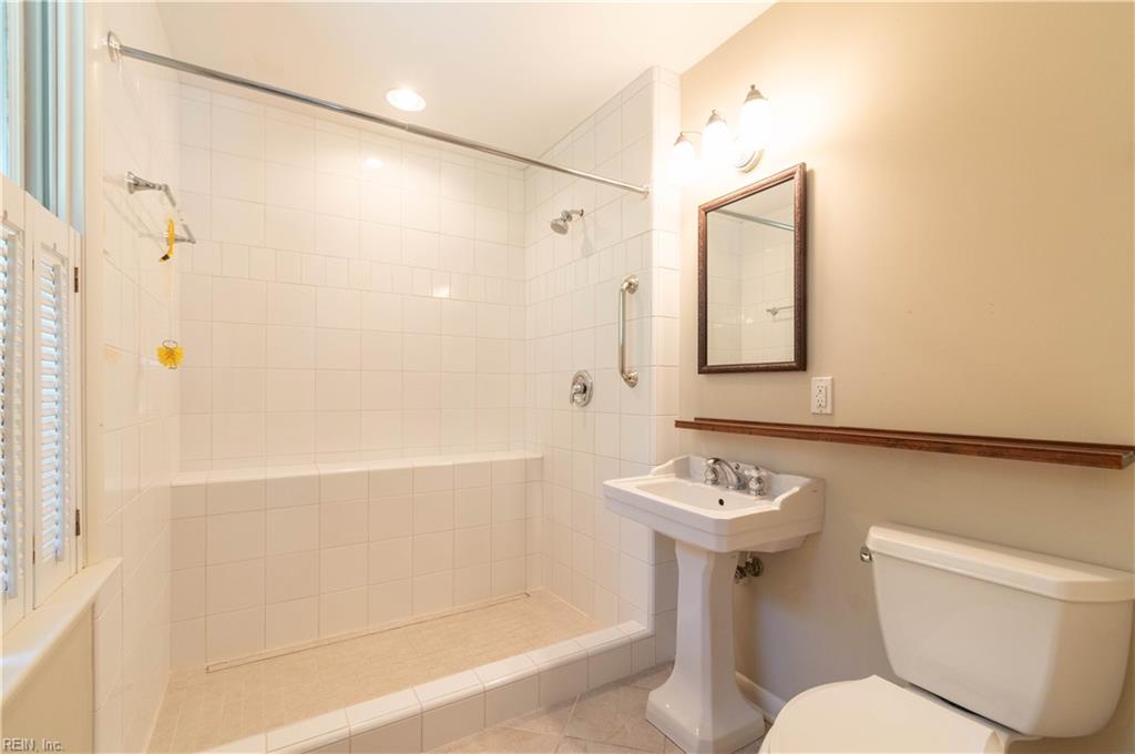 28 Laurel Wood Rd Property Photo 26