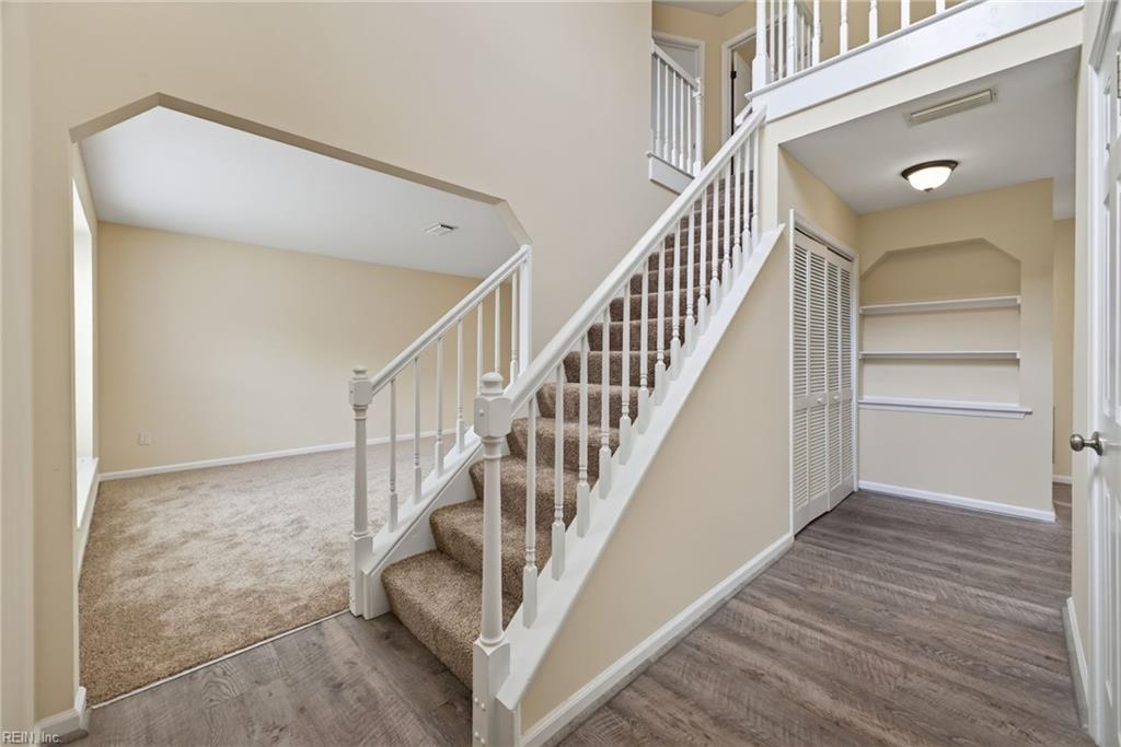 3064 Winterberry Ln Property Photo 6