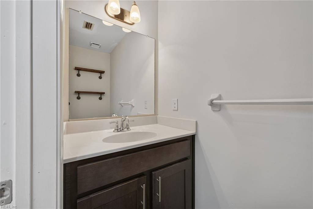 3064 Winterberry Ln Property Photo 14