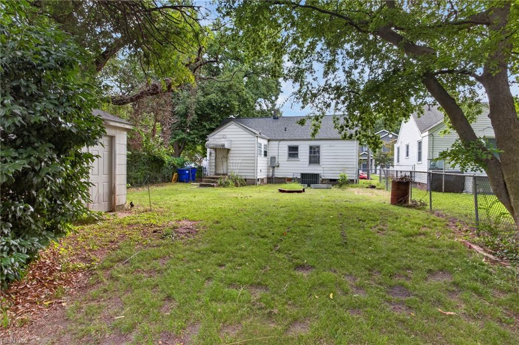 9261 Hickory St Property Photo 3