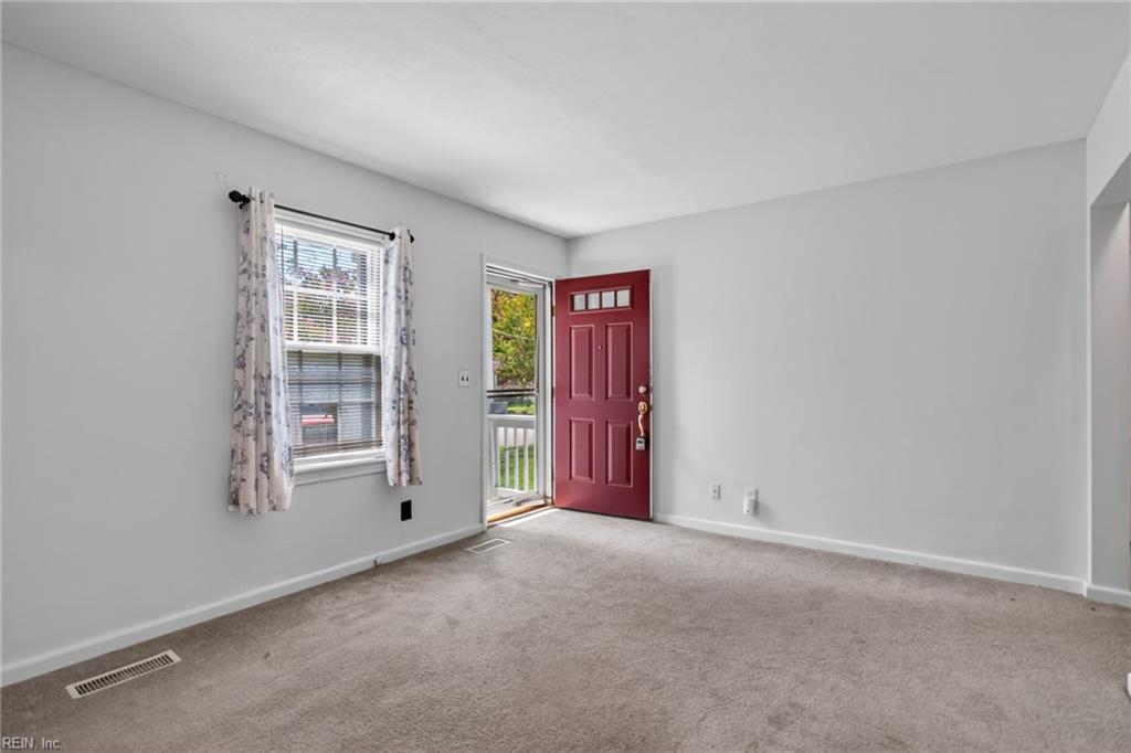 9261 Hickory St Property Photo 4