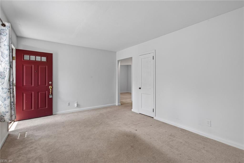 9261 Hickory St Property Photo 5