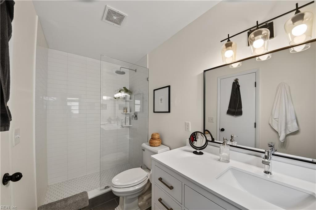 976 Kela Cres Property Photo 21