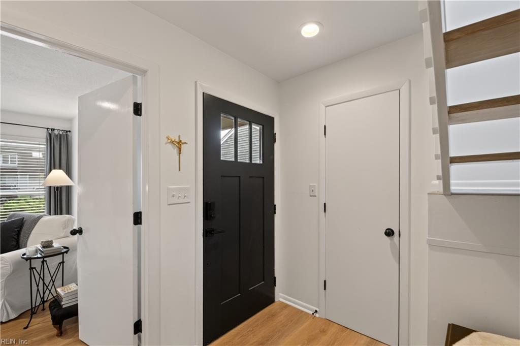 976 Kela Cres Property Photo 49
