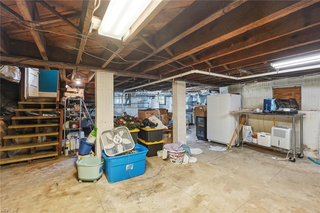 1509 Runnymede Rd Property Photo 33