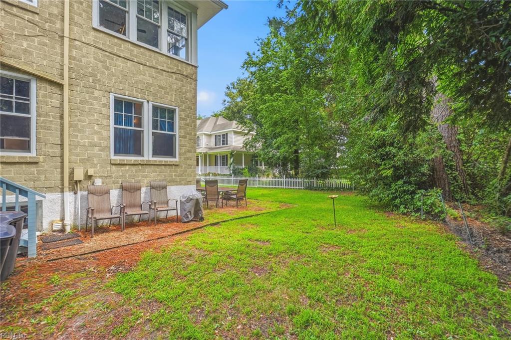 1509 Runnymede Rd Property Photo 34