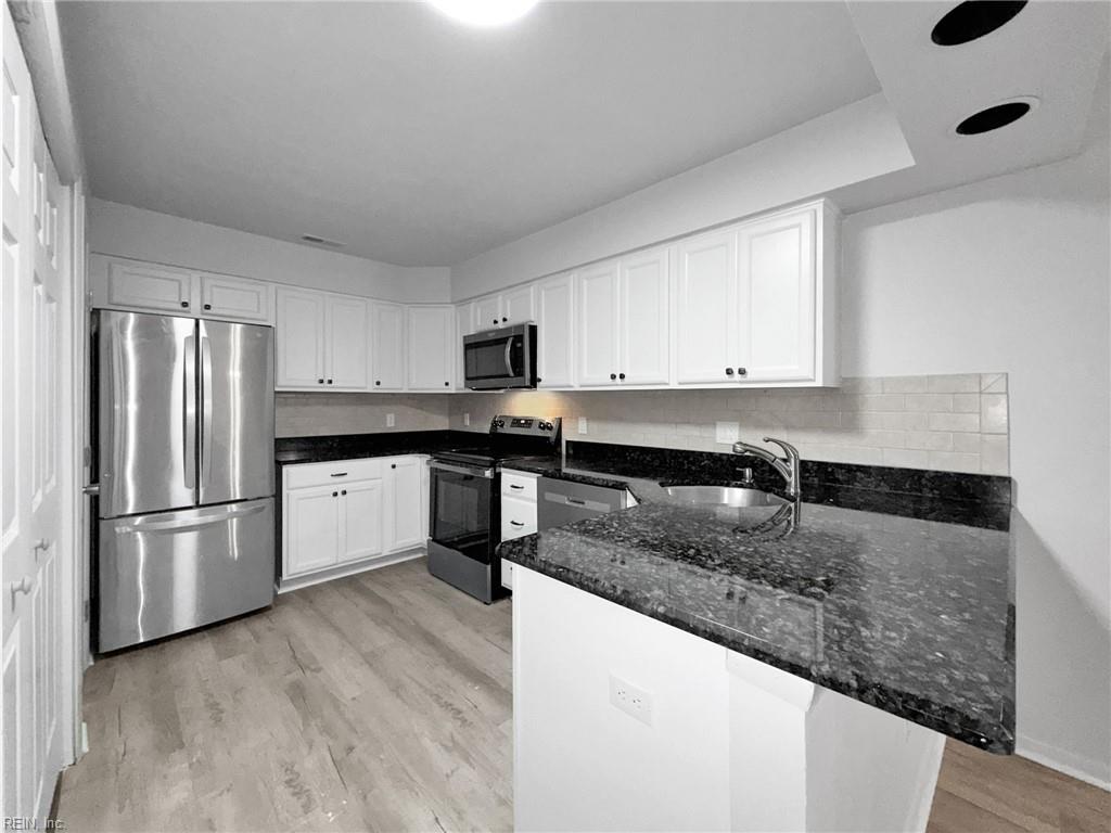1817 Calash Way Property Photo 5