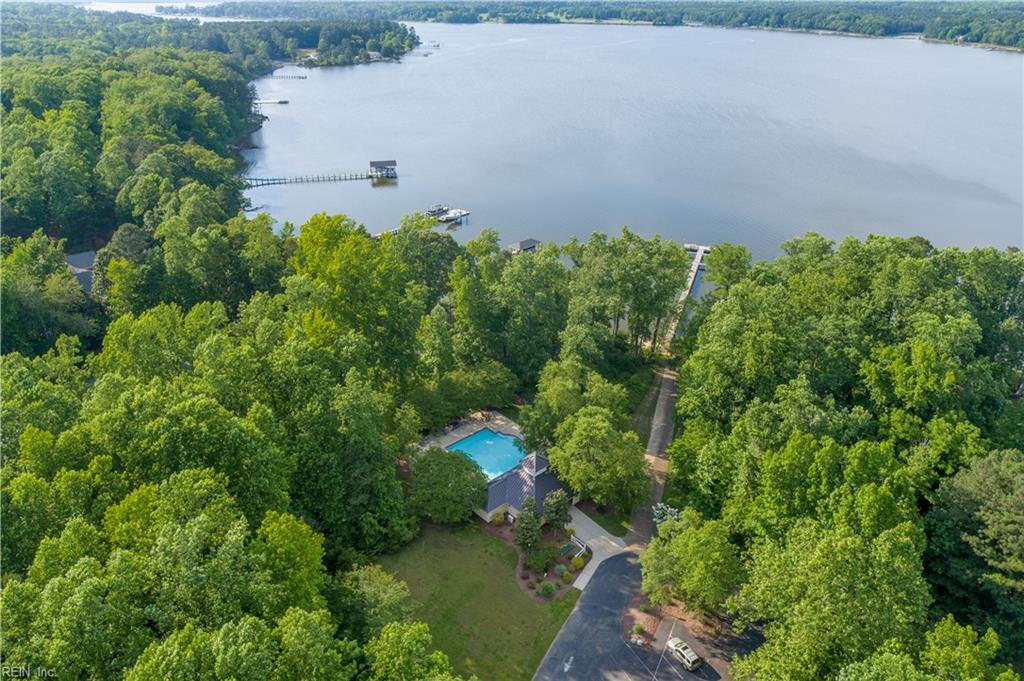 7673 Riverwatch Dr Property Photo 2