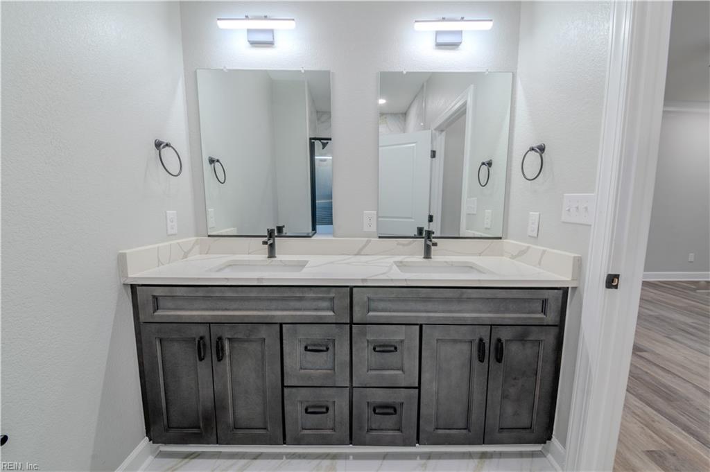 7673 Riverwatch Dr Property Photo 29