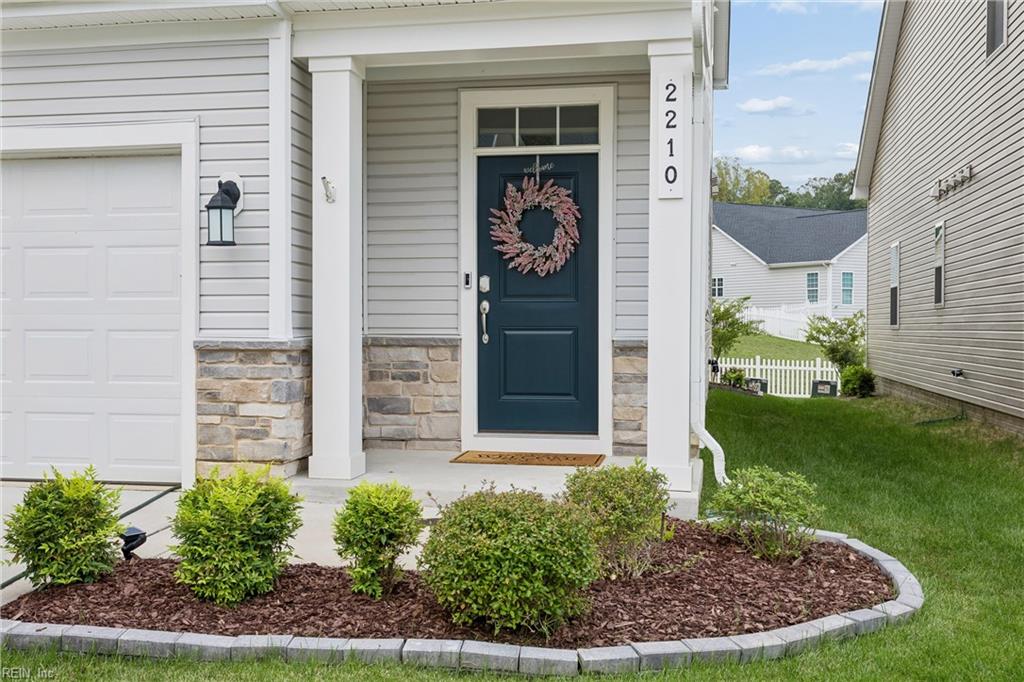 2210 Fallon Cir Property Photo 2