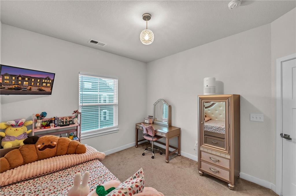 904 Stern Way Property Photo 13