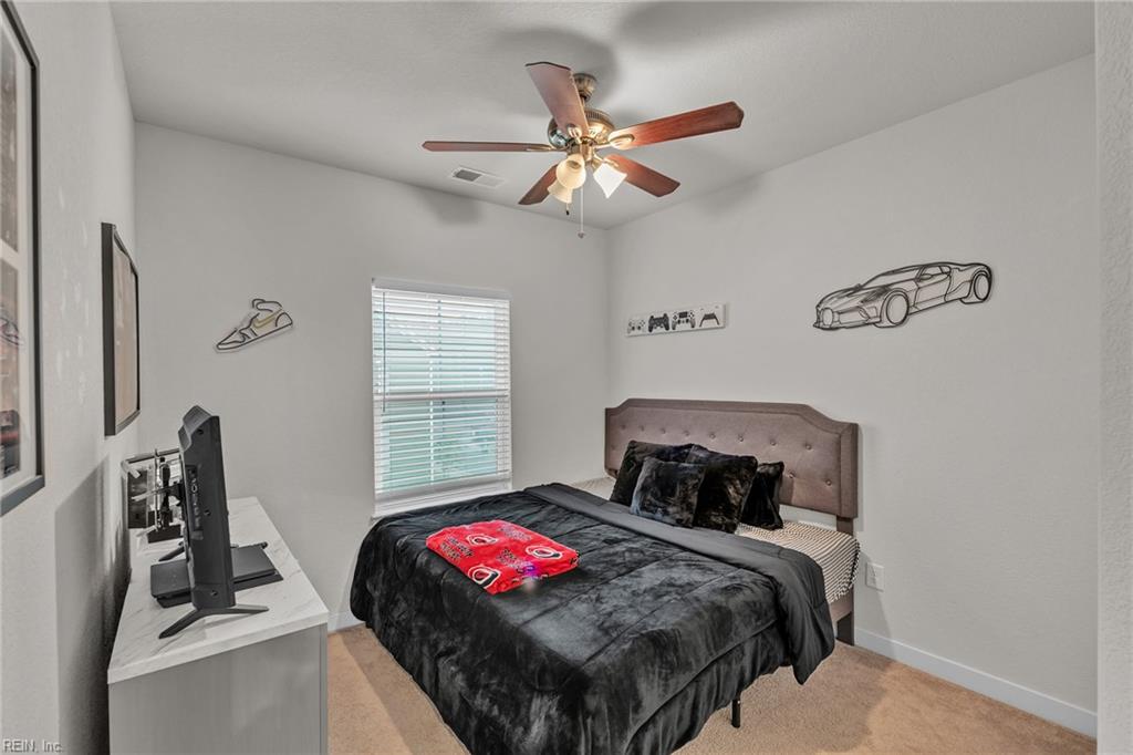 904 Stern Way Property Photo 15