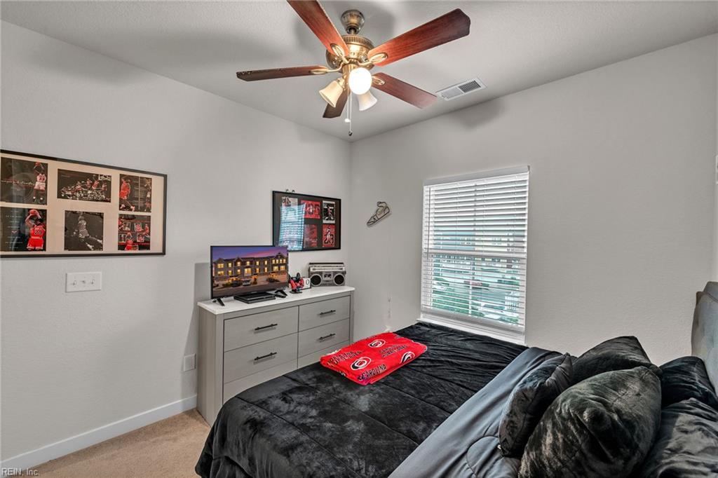 904 Stern Way Property Photo 16