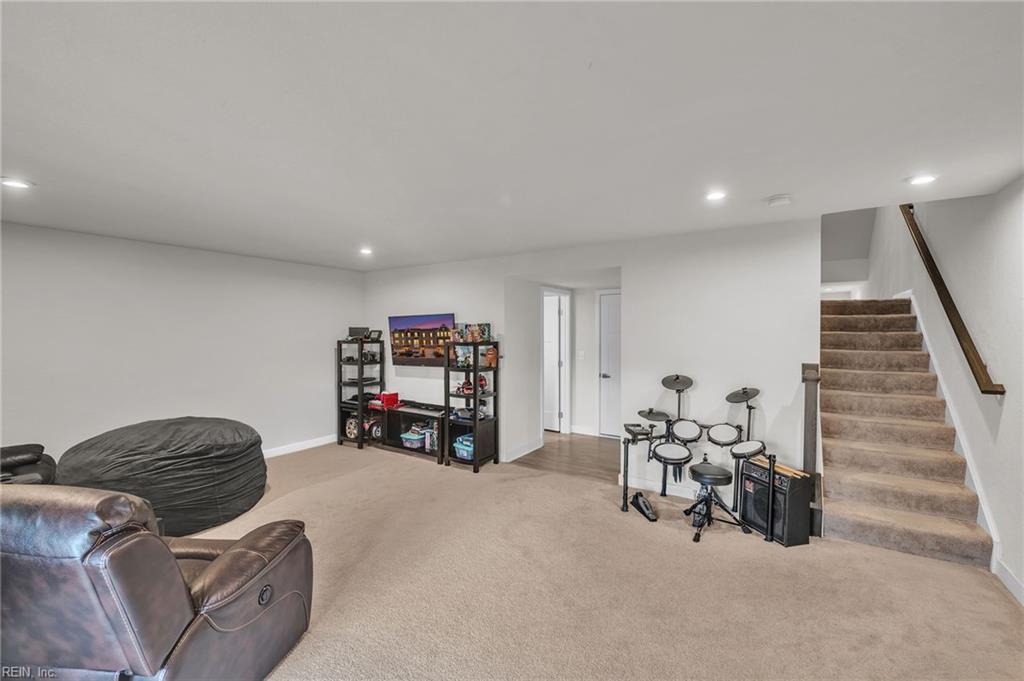 904 Stern Way Property Photo 22