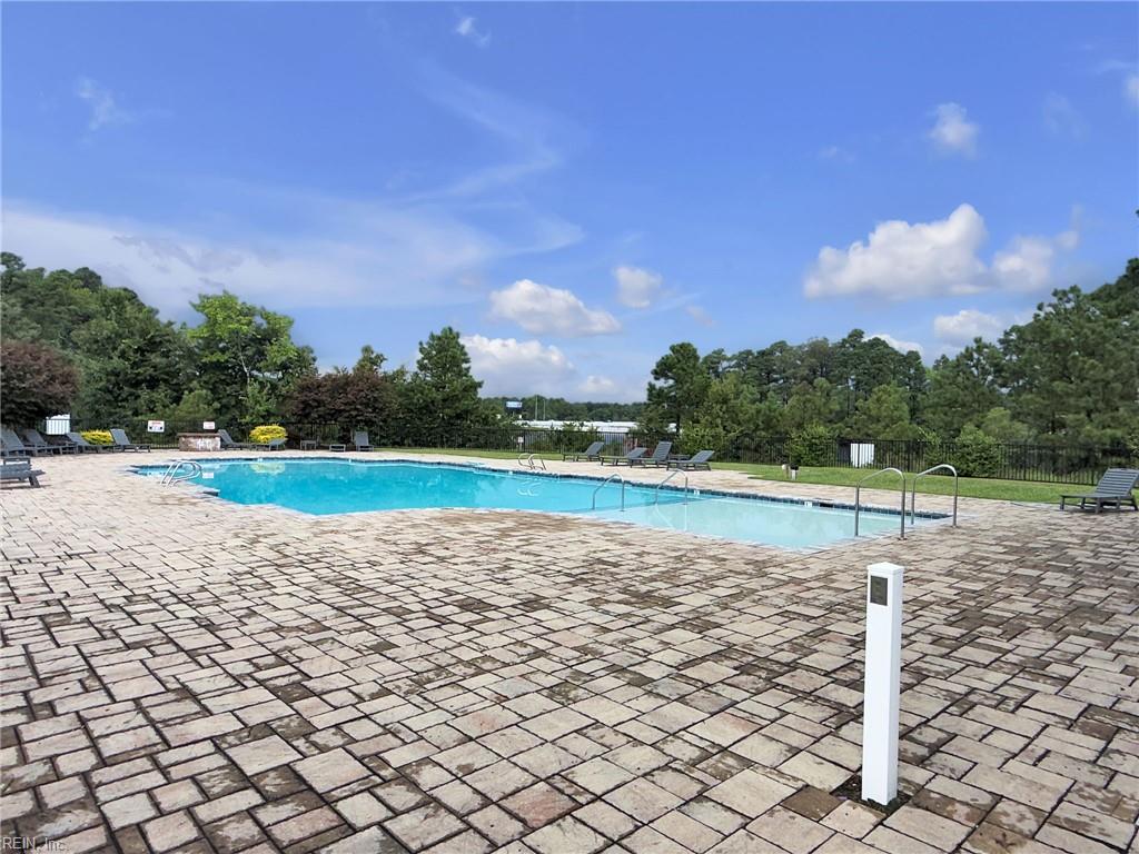 904 Stern Way Property Photo 28