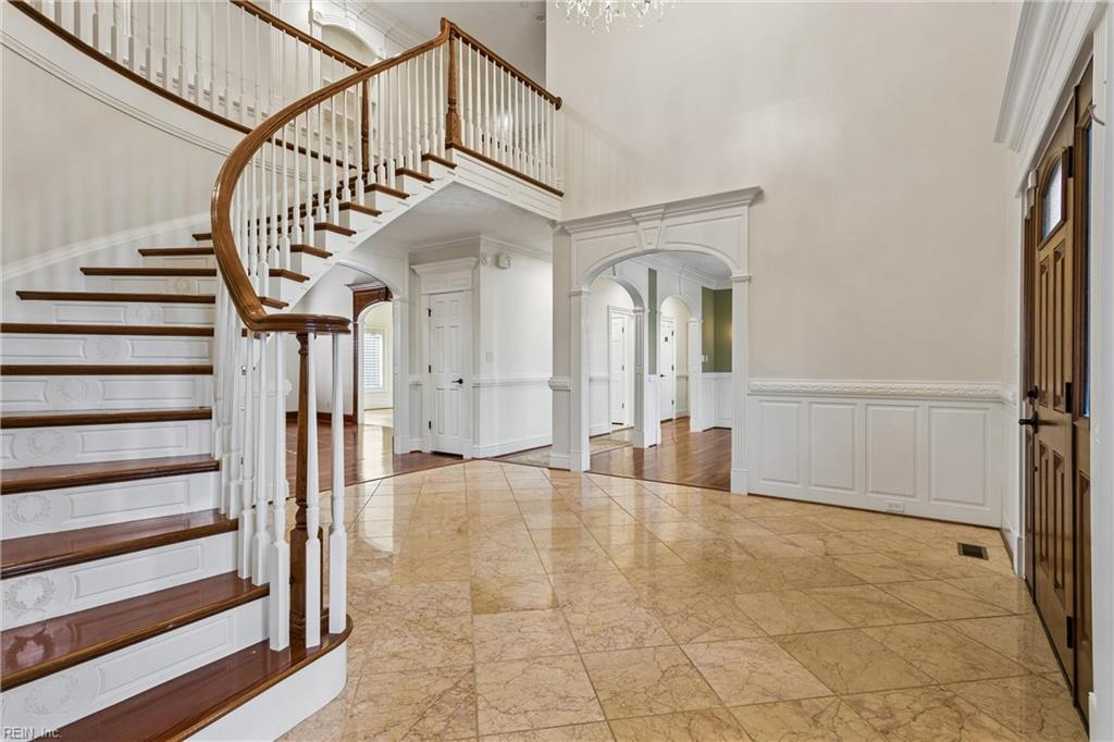 409 Muirfield Property Photo 5