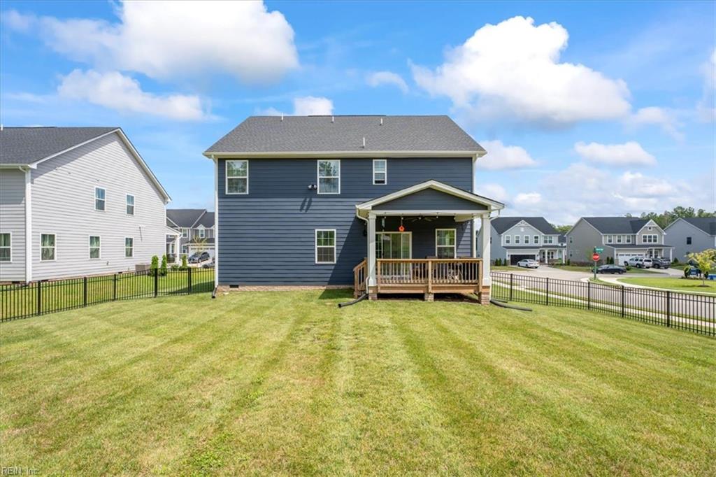 18301 Cherry Oak Trl Property Photo 8