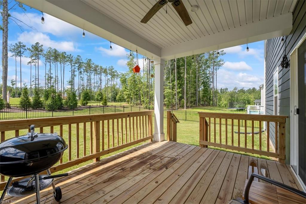18301 Cherry Oak Trl Property Photo 10