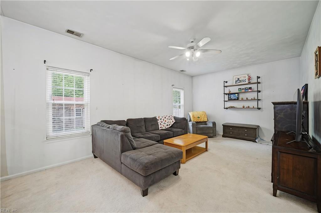 4126 Scotfield Dr Property Photo 7