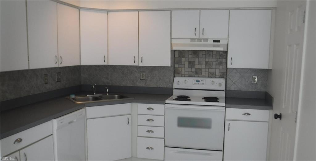 423 Seahorse Rn Property Photo 4