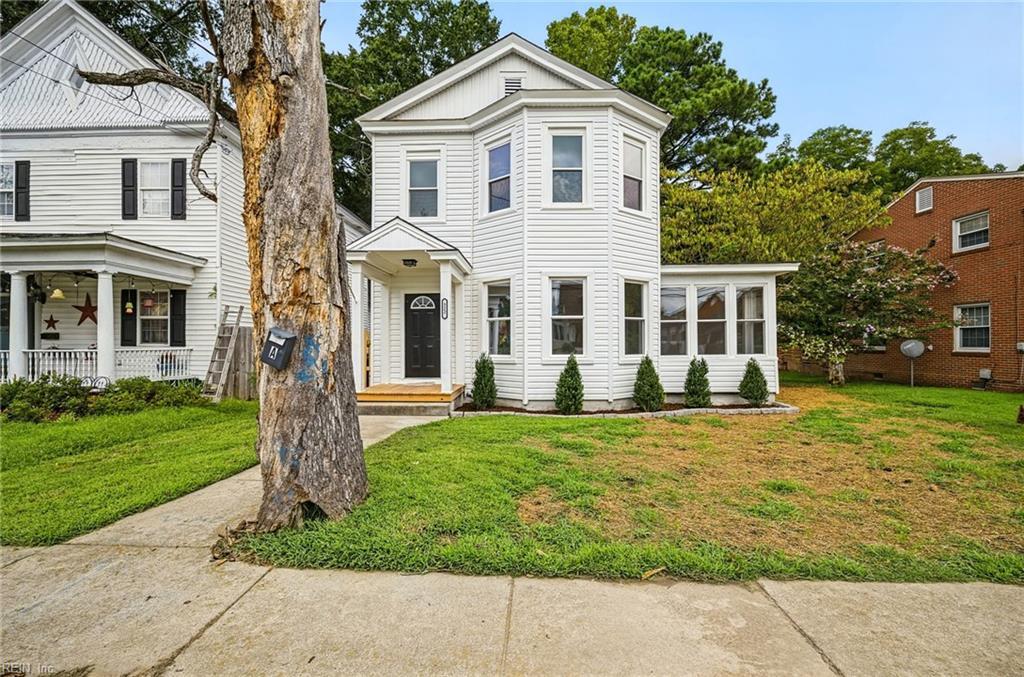 322 Clay St Property Photo 1
