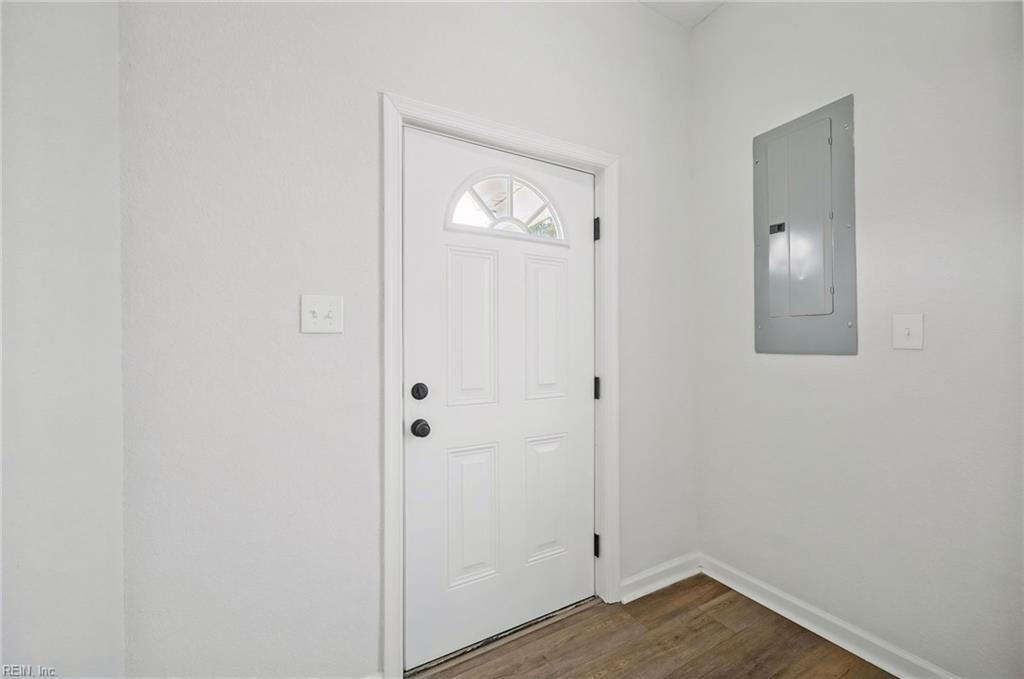 322 Clay St Property Photo 5